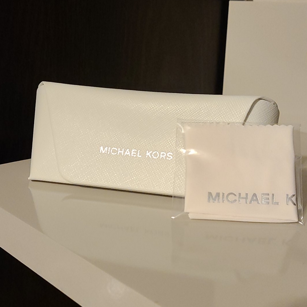 MICHAEL KORS EYEGLASS CASE